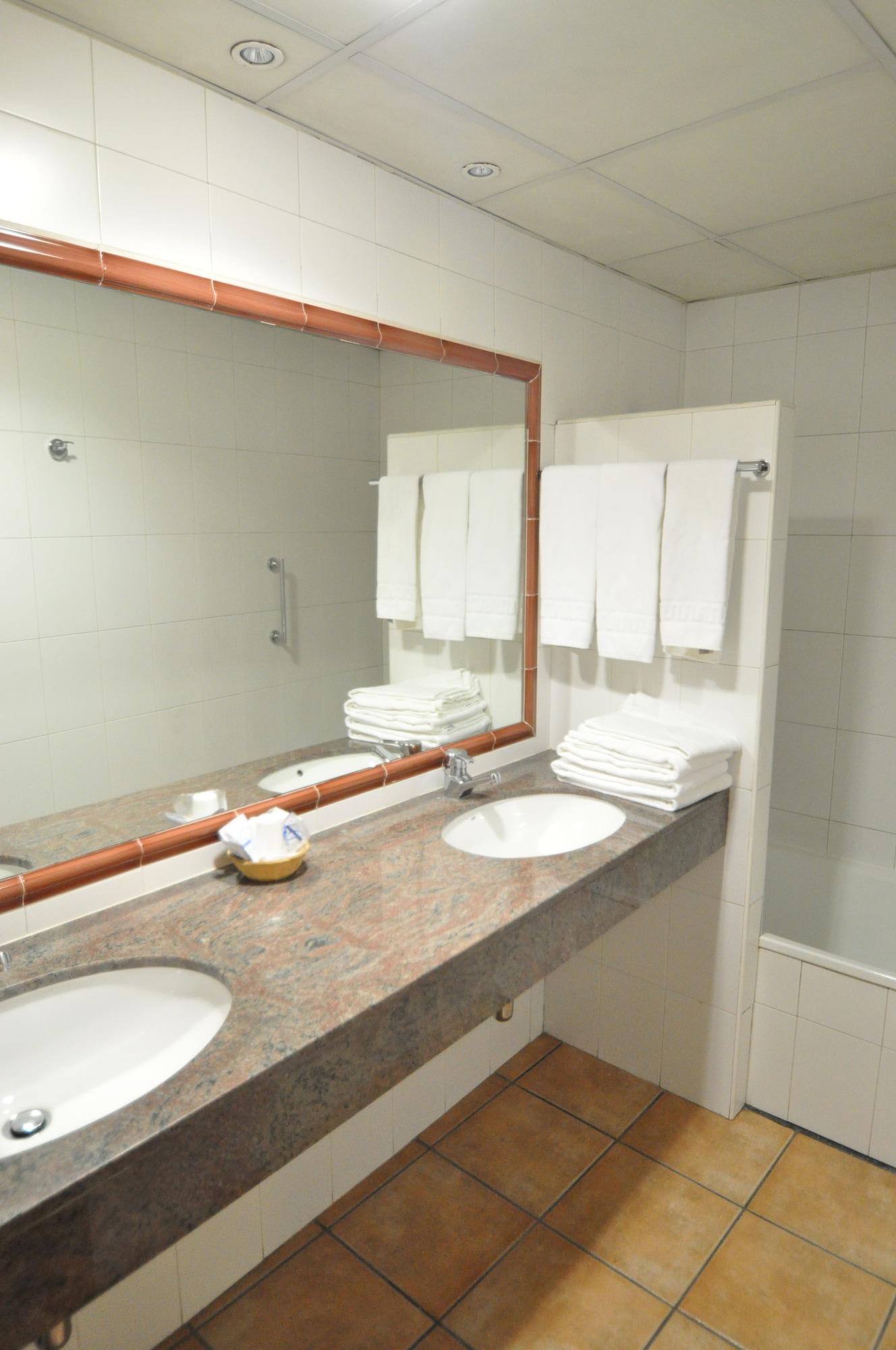 Yomo Petit Paris Hotel เอิงคาม ภายนอก รูปภาพ