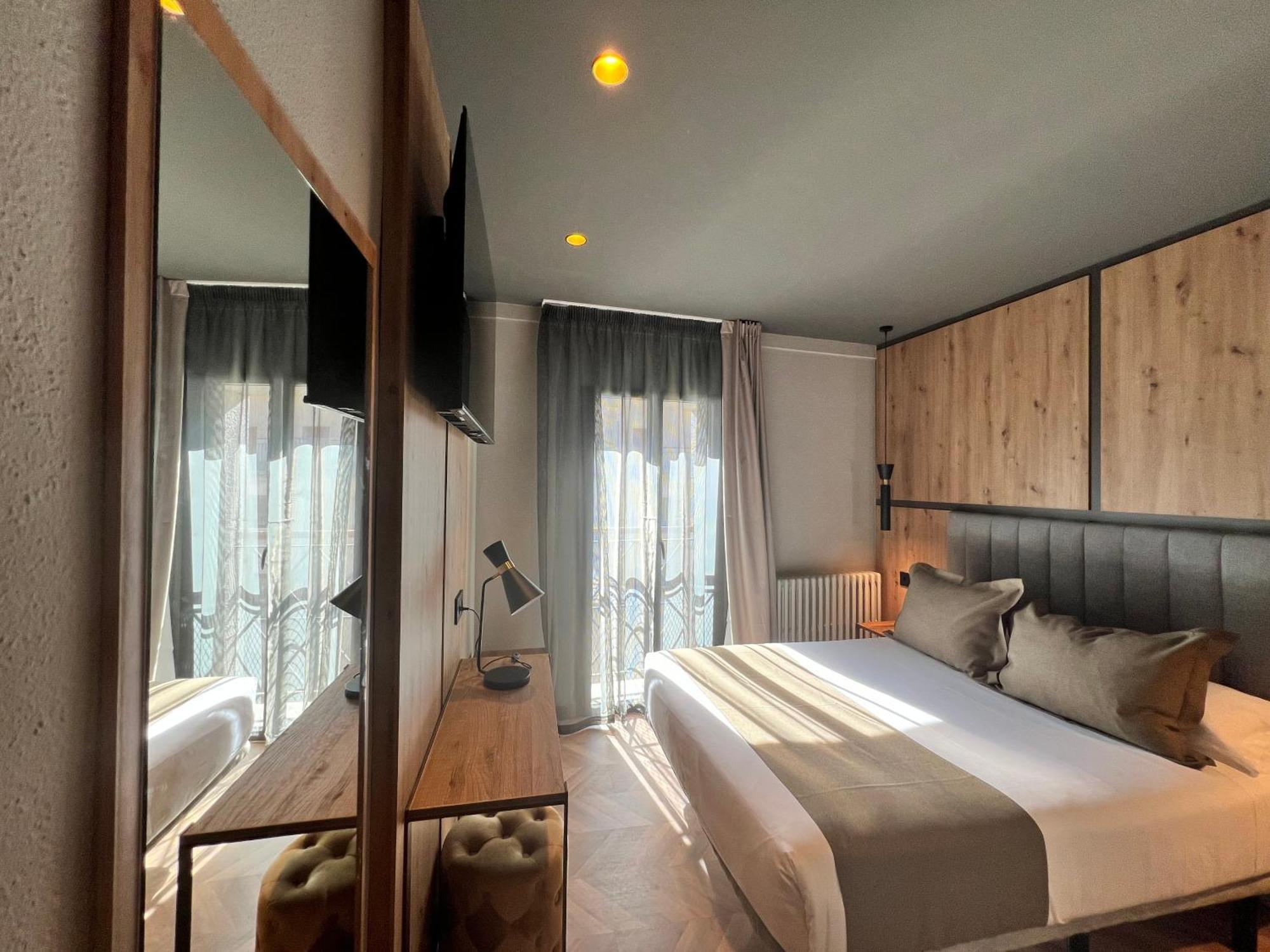 Yomo Petit Paris Hotel เอิงคาม ภายนอก รูปภาพ