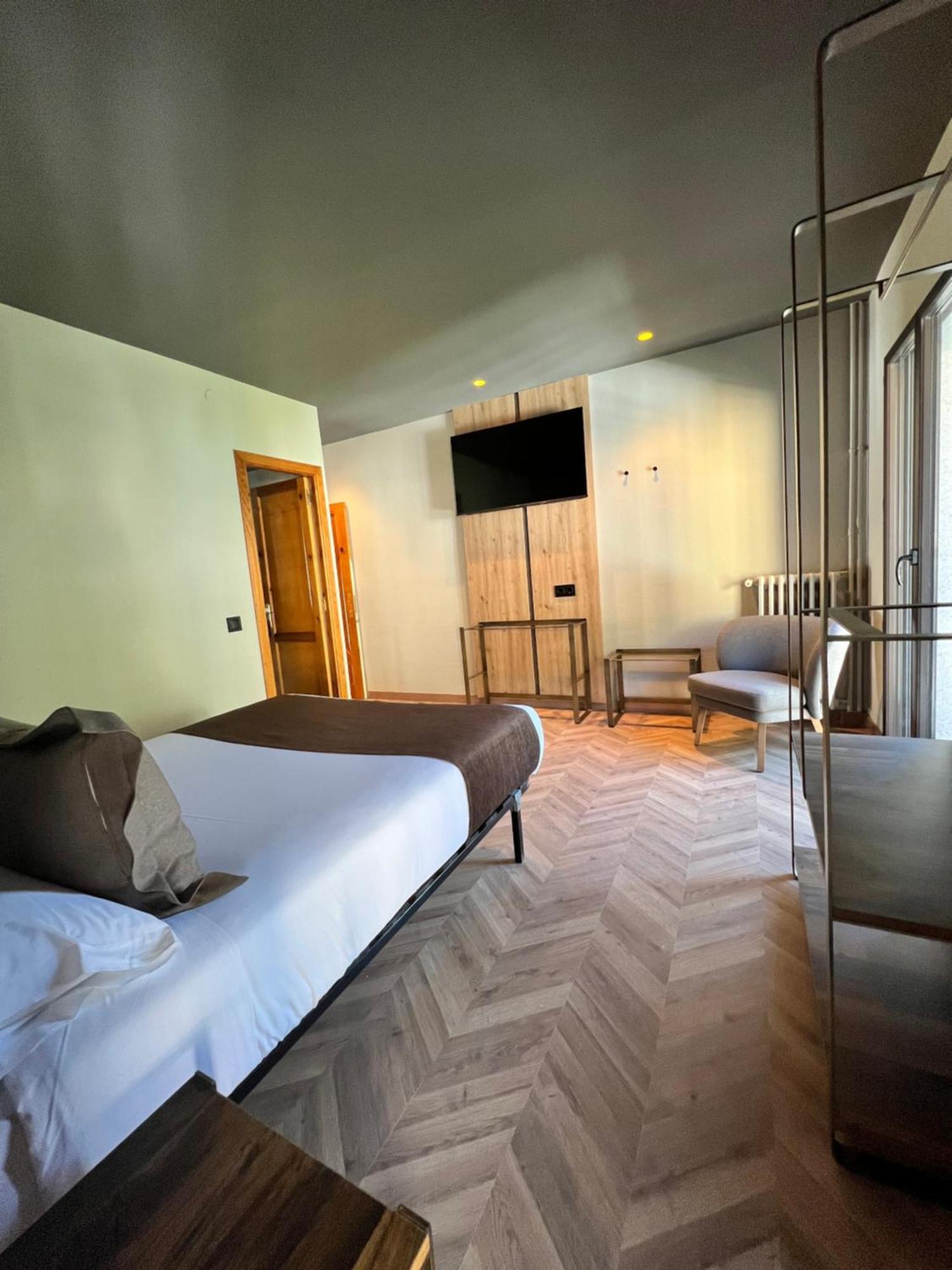 Yomo Petit Paris Hotel เอิงคาม ภายนอก รูปภาพ